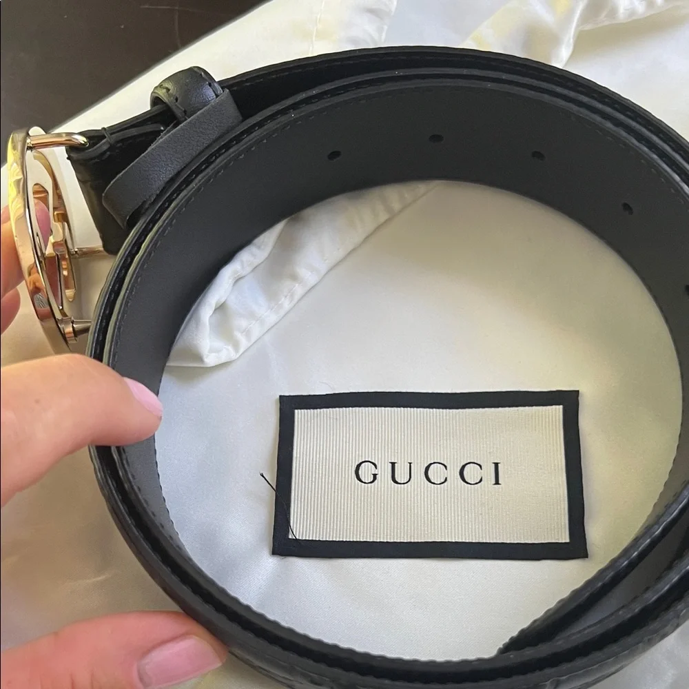 Gucci Authentic Black Embossed Belt with Gold Logo Buckle size 100 - Picture 3 of 9
